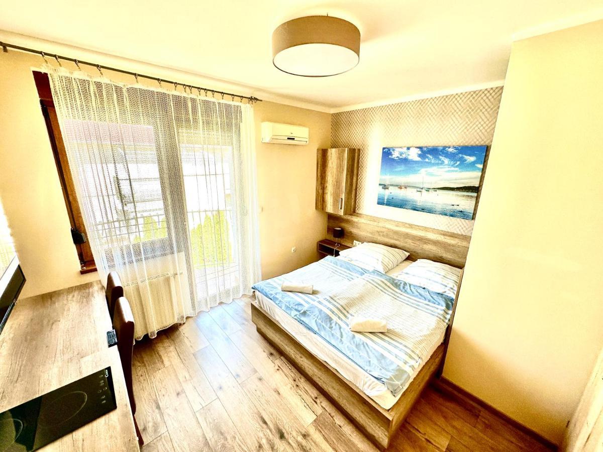 Hotel Unio Vendeghaz 2 Siófok Exterior foto